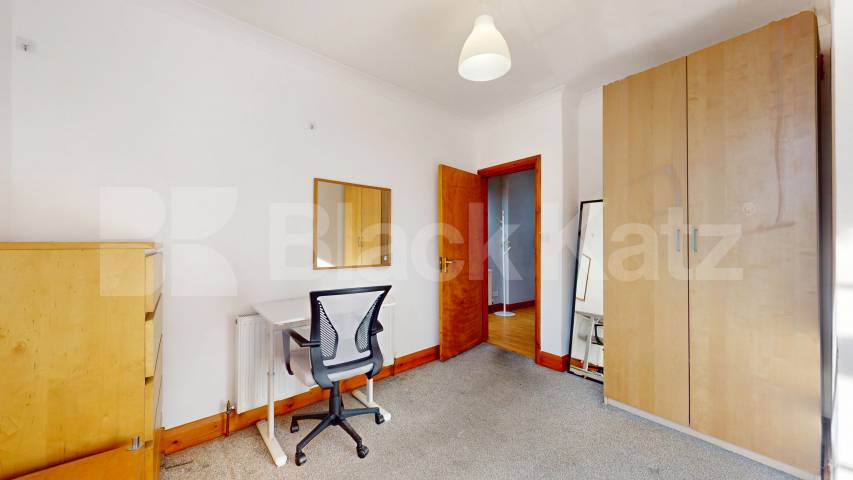 Modern and Central Apartment Heathfield Park, Willesden Green